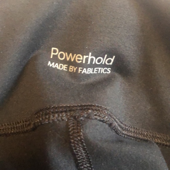 ✨2/$75 ✨Fabletics tee and shorts outfit - Picture 6 of 6